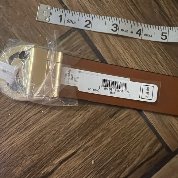 Michael Kors reversible belt in a size large - Picture 2 of 4